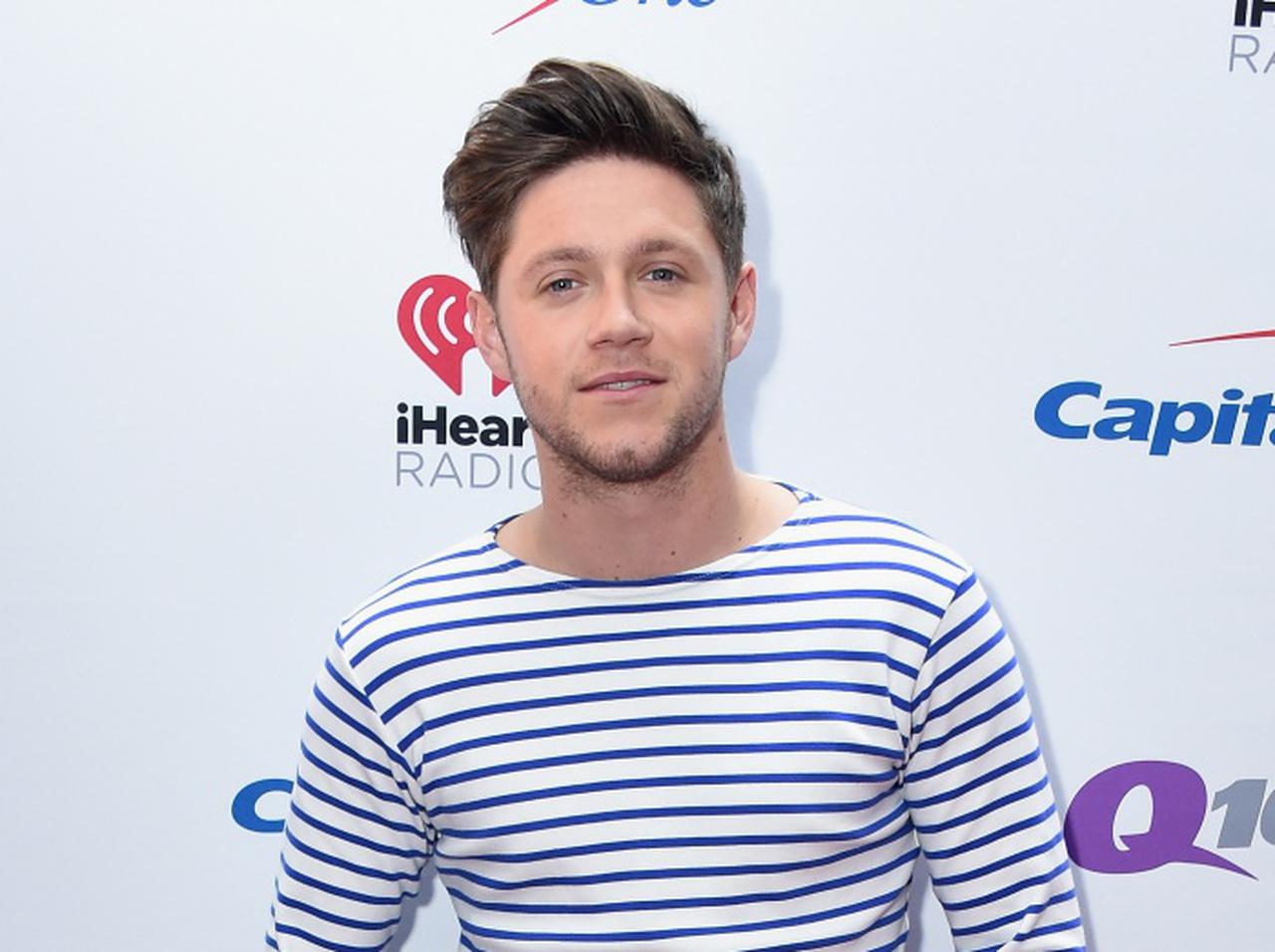 ナイル・ホーランが「一般人女性」と熱愛、ツーショット写真も流出