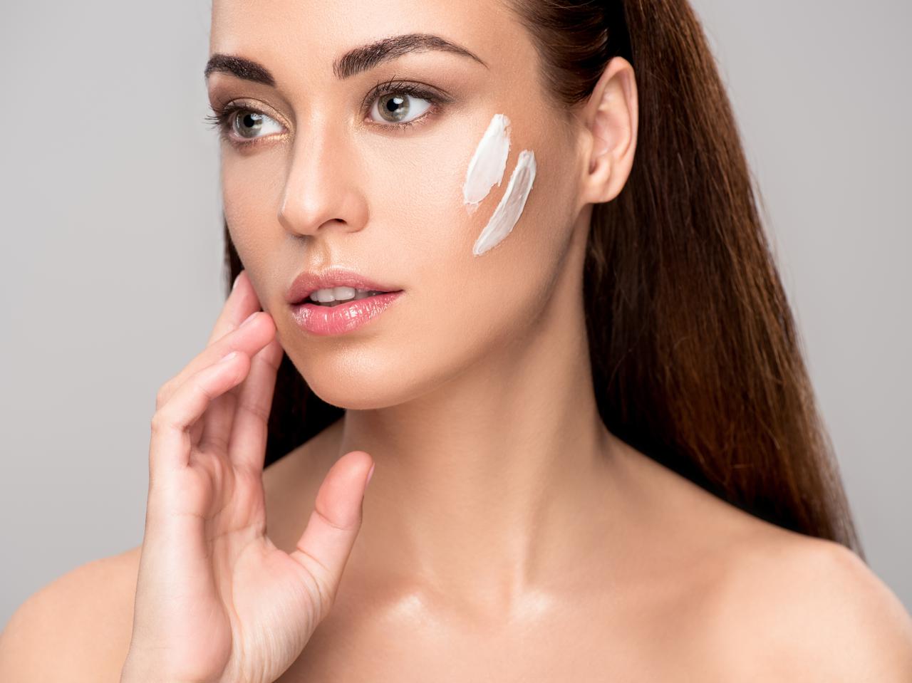 ツヤ肌は「下地」で叶う！テカリにみえない美肌を作るマル秘テク