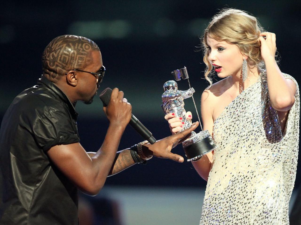 テイラー・スウィフトのファン、宿敵カニエ・ウェストの大統領選出馬に対する反応が秀逸すぎる