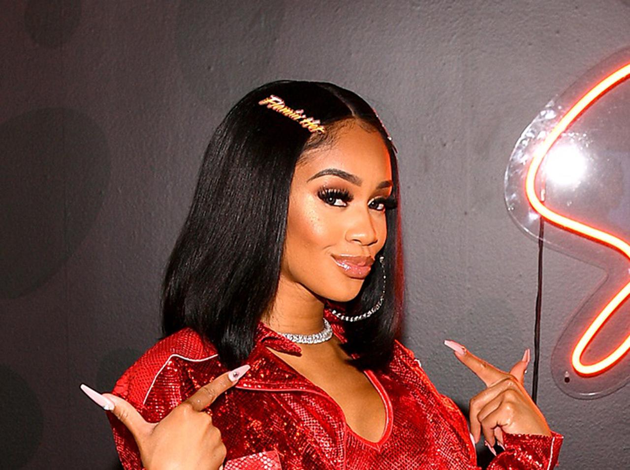 スウィーティー、誕生日会で胸に貼った「テントウ虫のシール」がこんにちは