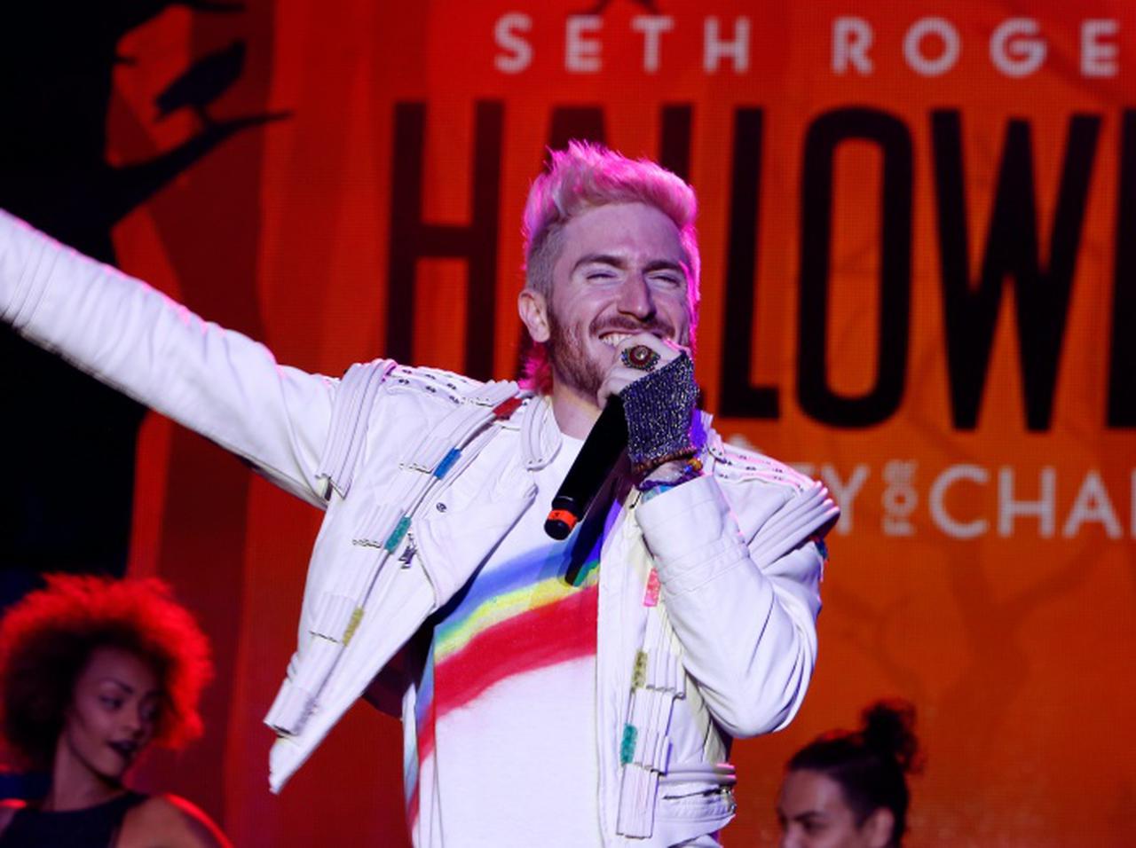 ウォーク・ザ・ムーンのニコラス・ペトリッカ、バイセクシャルであることを公表