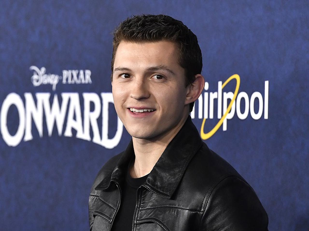 トム・ホランド、恋人とウワサされる女性をいきなりSNSでお披露目