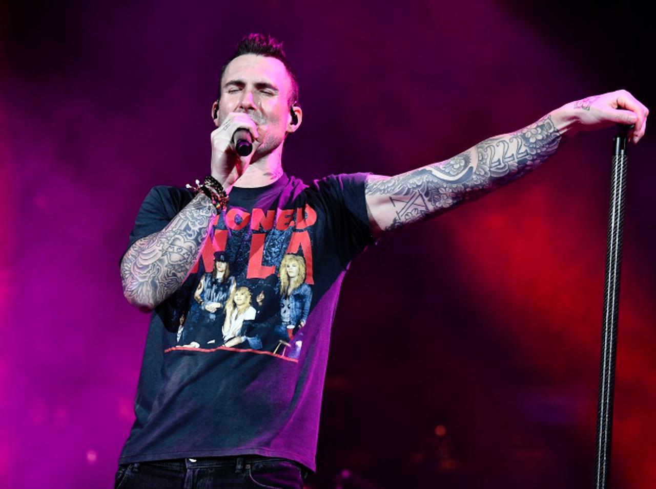 マルーン5、結成当初から在籍するメンバーが逮捕される