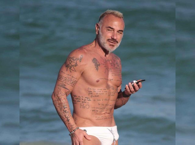 「世界一人生楽しんでる52歳おじさん」、待望のベビーの性別発表が“規格外”