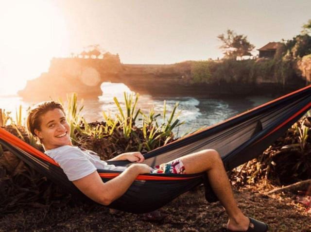 2020年の夏はこの1枚！カイゴが『ゴールデン・アワー』で旅行気分に浸らせてくれる