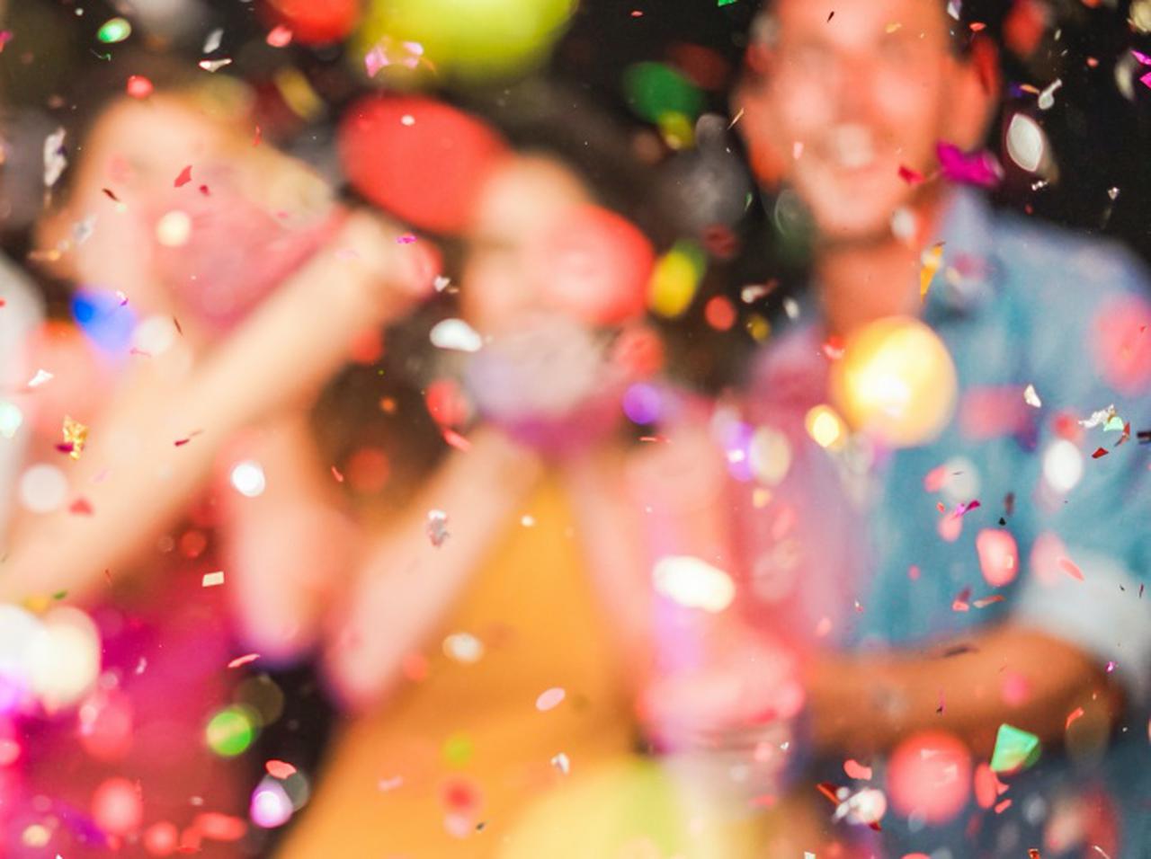 出会いの場で大活躍！「ストップ・ライト・パーティー」とは？ドラマ『Love, ヴィクター』に登場