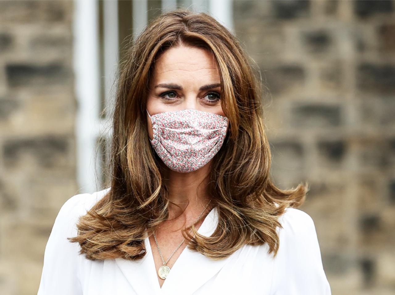 キャサリン妃、「初マスク」はシャーロット王女愛用ブランドのコスパ良好品