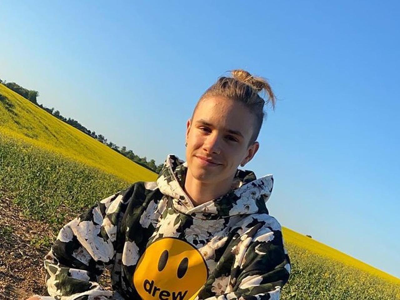 ロメオ・ベッカム、タトゥー好きの血は争えない!? 17歳でタトゥーデビューか