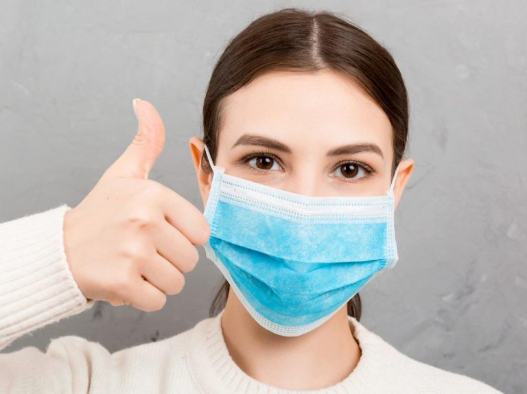 マスクによる肌荒れを防ぐ、皮膚科医が教える4つの心がけ