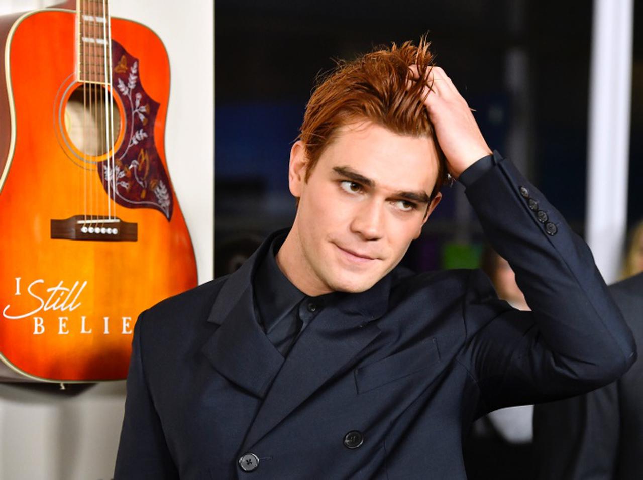 “唯一のシングル”だった人気俳優、いきなり「新恋人のヌード写真」を公開してファン騒然