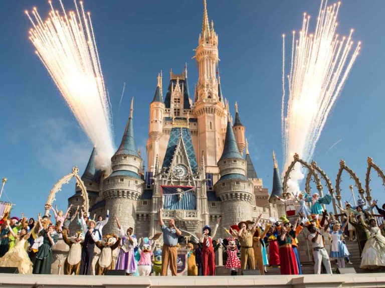 ディズニーランド、年パス所持者のメールに届いた「質問の内容」にファンがザワつく