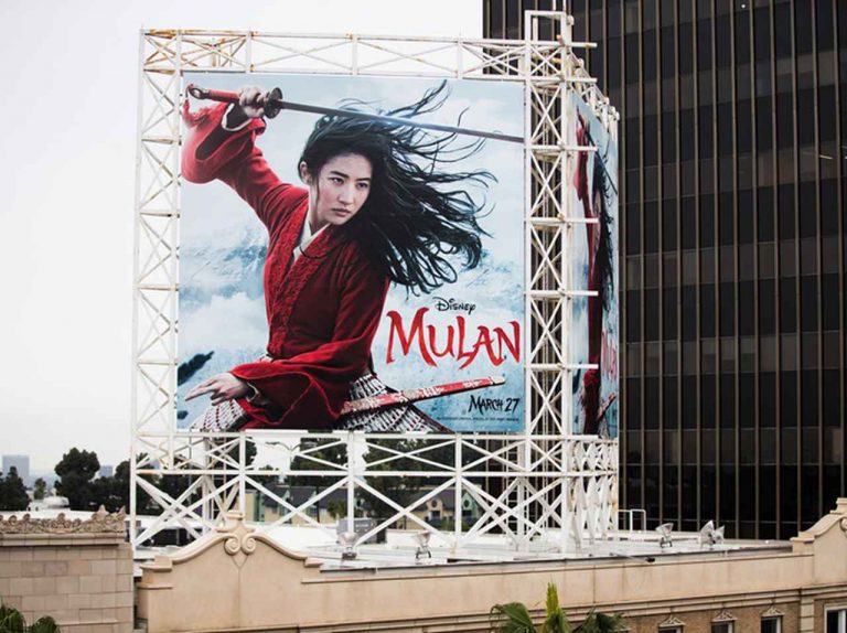 無期限で公開延期の『ムーラン』実写版、アメリカでは苦肉の策をとる
