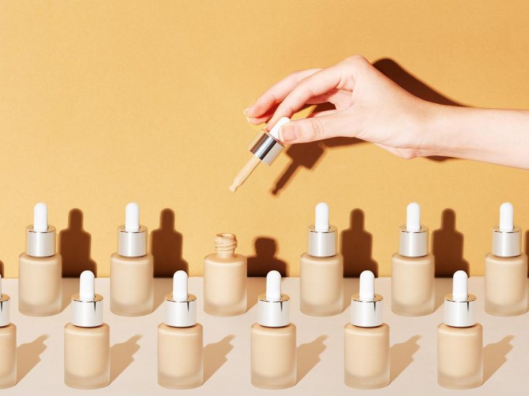 ファンデしながら素肌までキレイに!「美容液ファンデ」の魅力とは