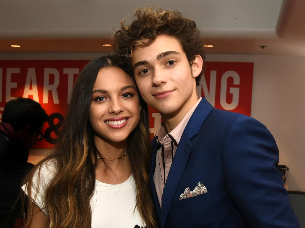 海外ティーンが夢中!学園ロマンスも楽しめる『ハイスクール・ミュージカル:ザ・ミュージカル』のニニとリッキーが可愛すぎる