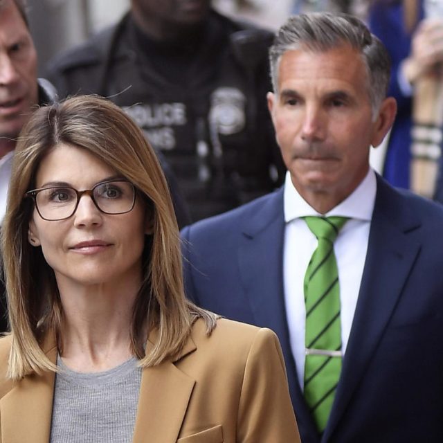 『フラーハウス』ロリ・ロックリン、娘の裏口入学で2ヵ月の実刑判決