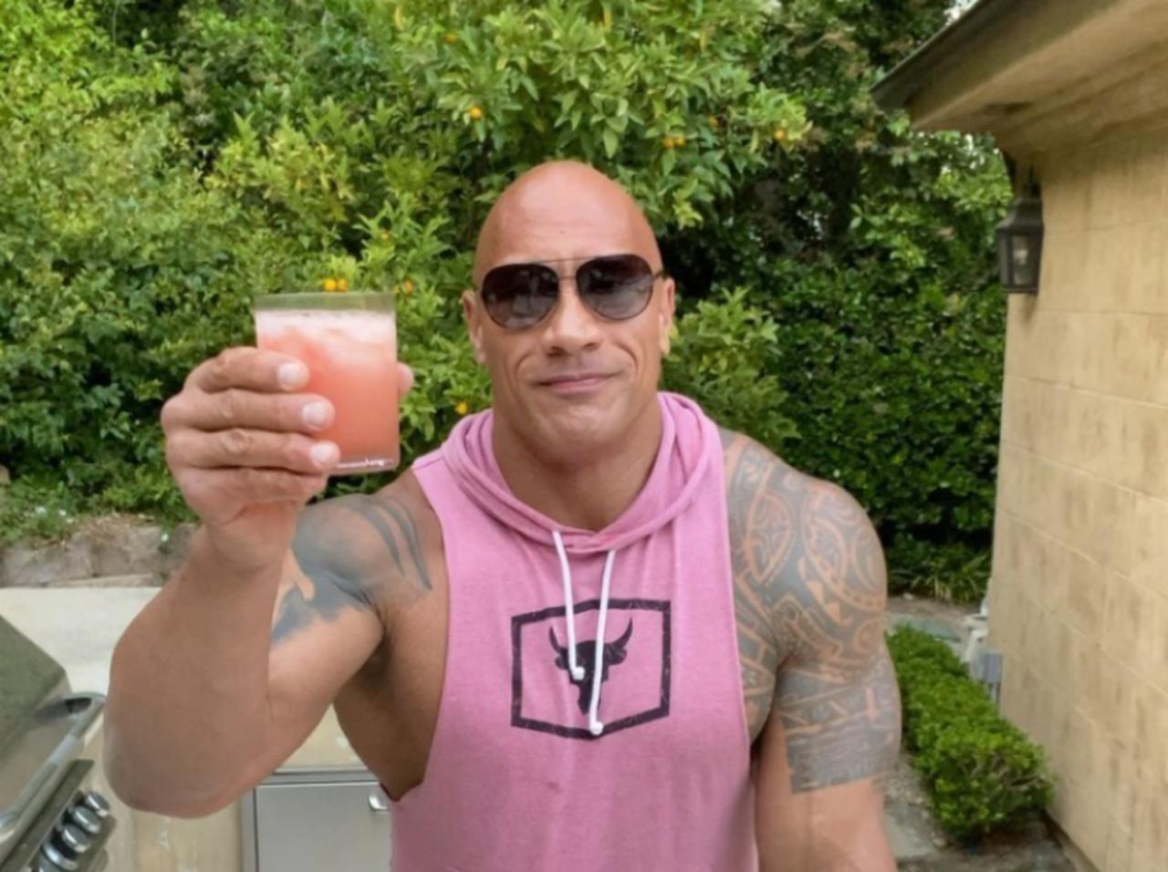 ロック様直伝！ドウェイン・ジョンソンが教える、夏にイチオシのカクテルの作り方