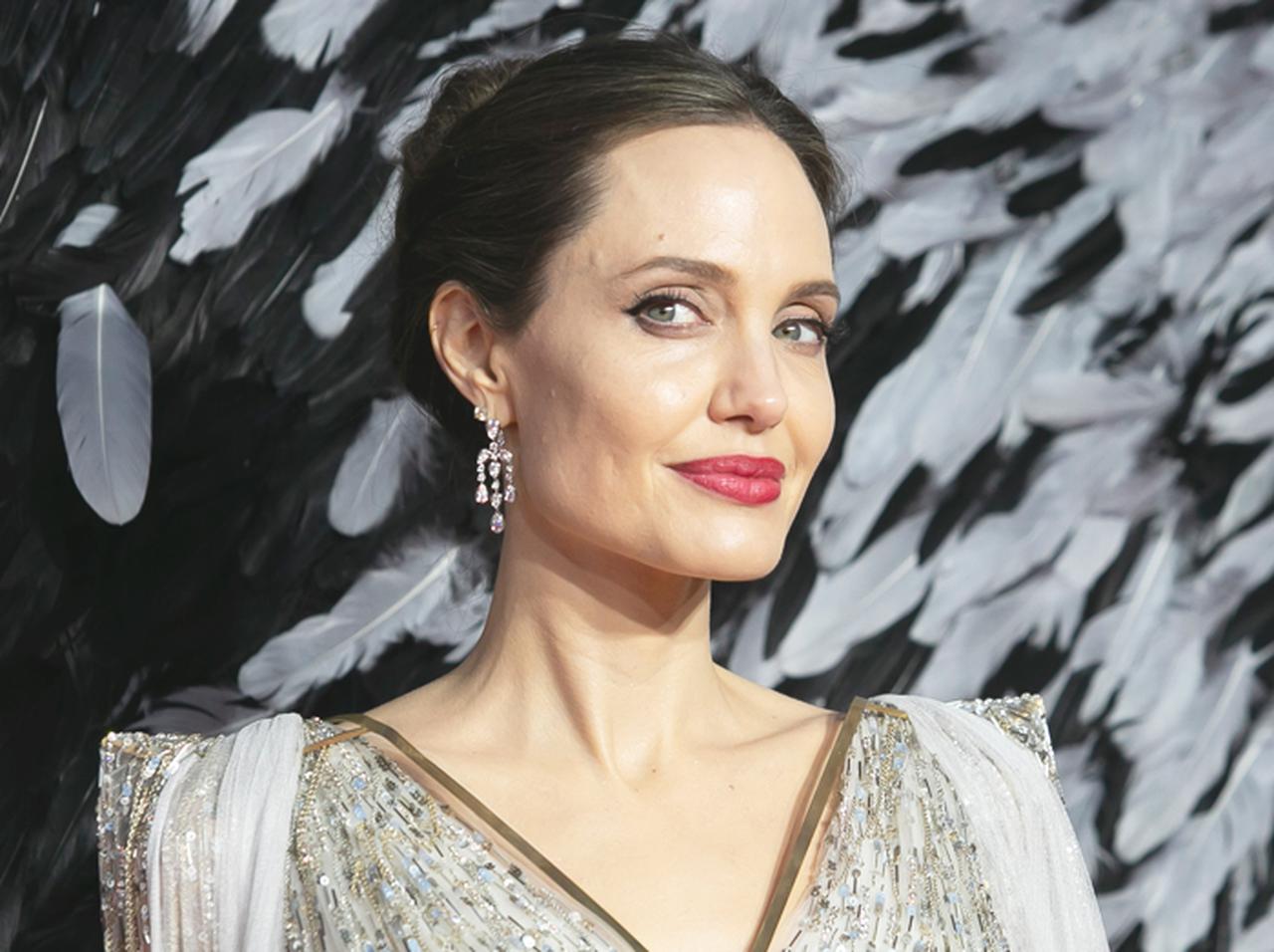 アンジェリーナ・ジョリー、ブラピ熱愛報道の直後に「らしくない行動」に出る