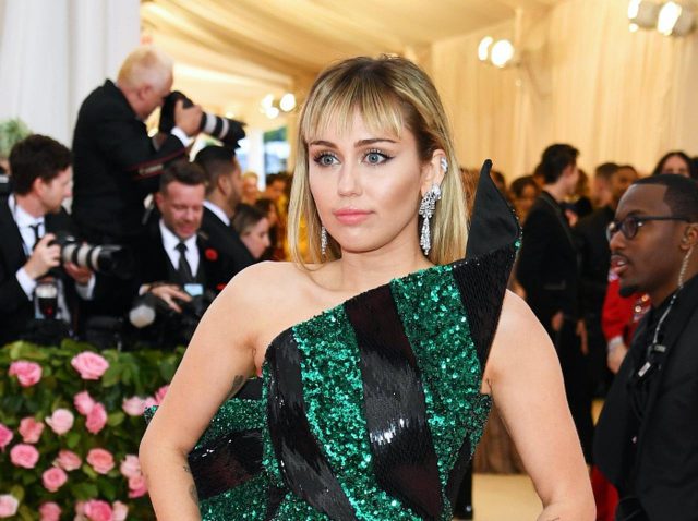 マイリー・サイラス、『ハンナ・モンタナ』の続編の可能性に「いつか復活させたいと思ってる」