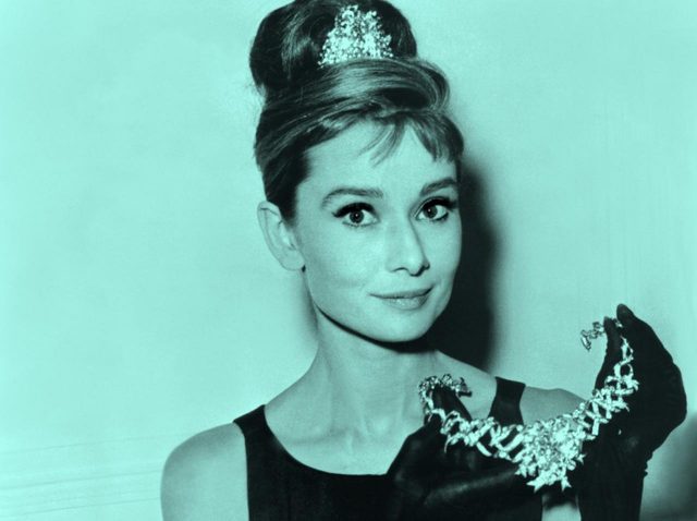 ガル・ガドット、『ナイル殺人事件』で『ティファニーで朝食を』と同じ33億円ダイヤを着用