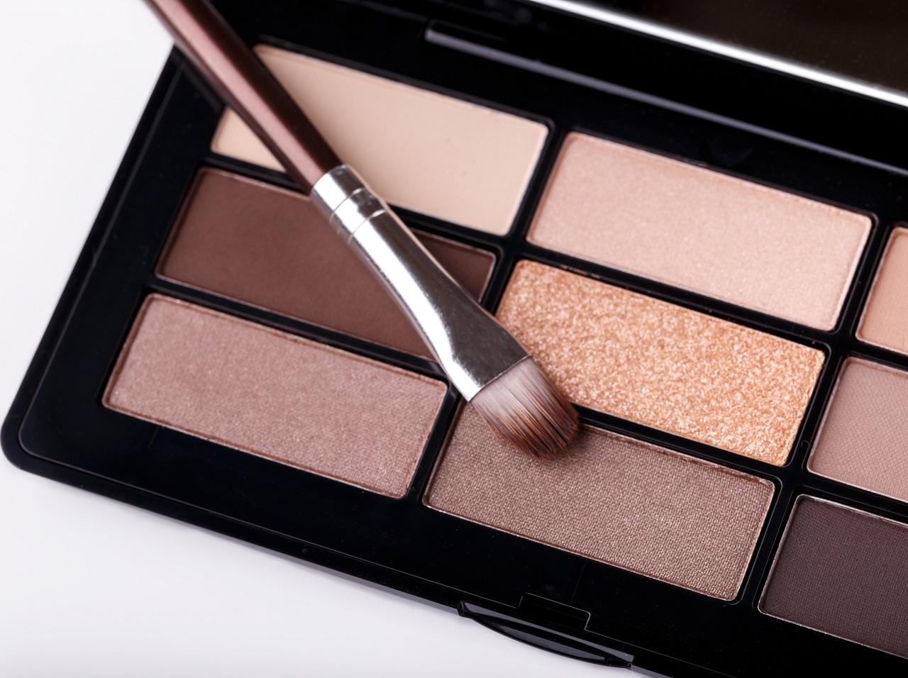 アイシャドウの失敗はこう防ぐ！プロが取り入れる3つのテクニック