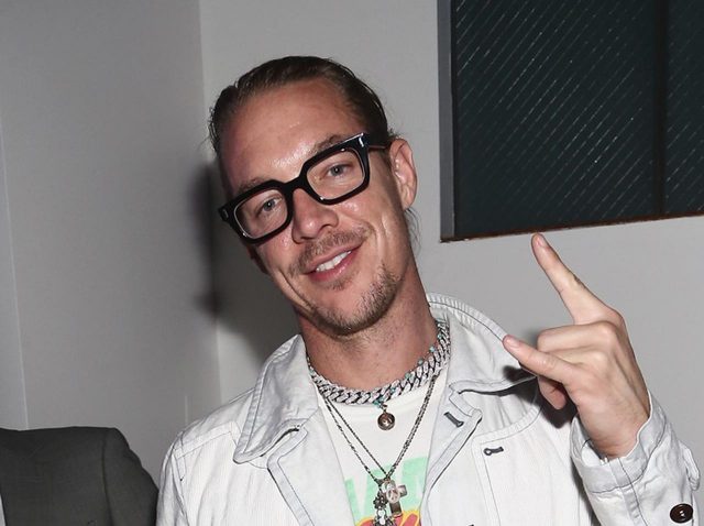 ディプロ、セレブにPRお願いするためのギフトの言葉が「上から目線」でディプロらしい