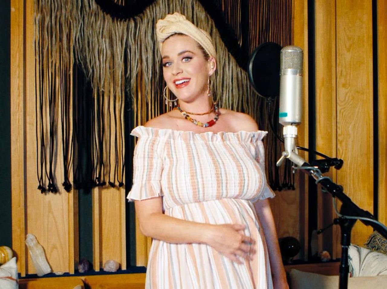 ケイティ・ペリー、生まれたばかりの娘と同名のシングル「デイジーズ」に込めた思いを明かす【インタビュー】