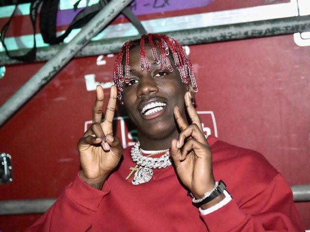 リル・ヨッティのストレートヘアが見慣れない