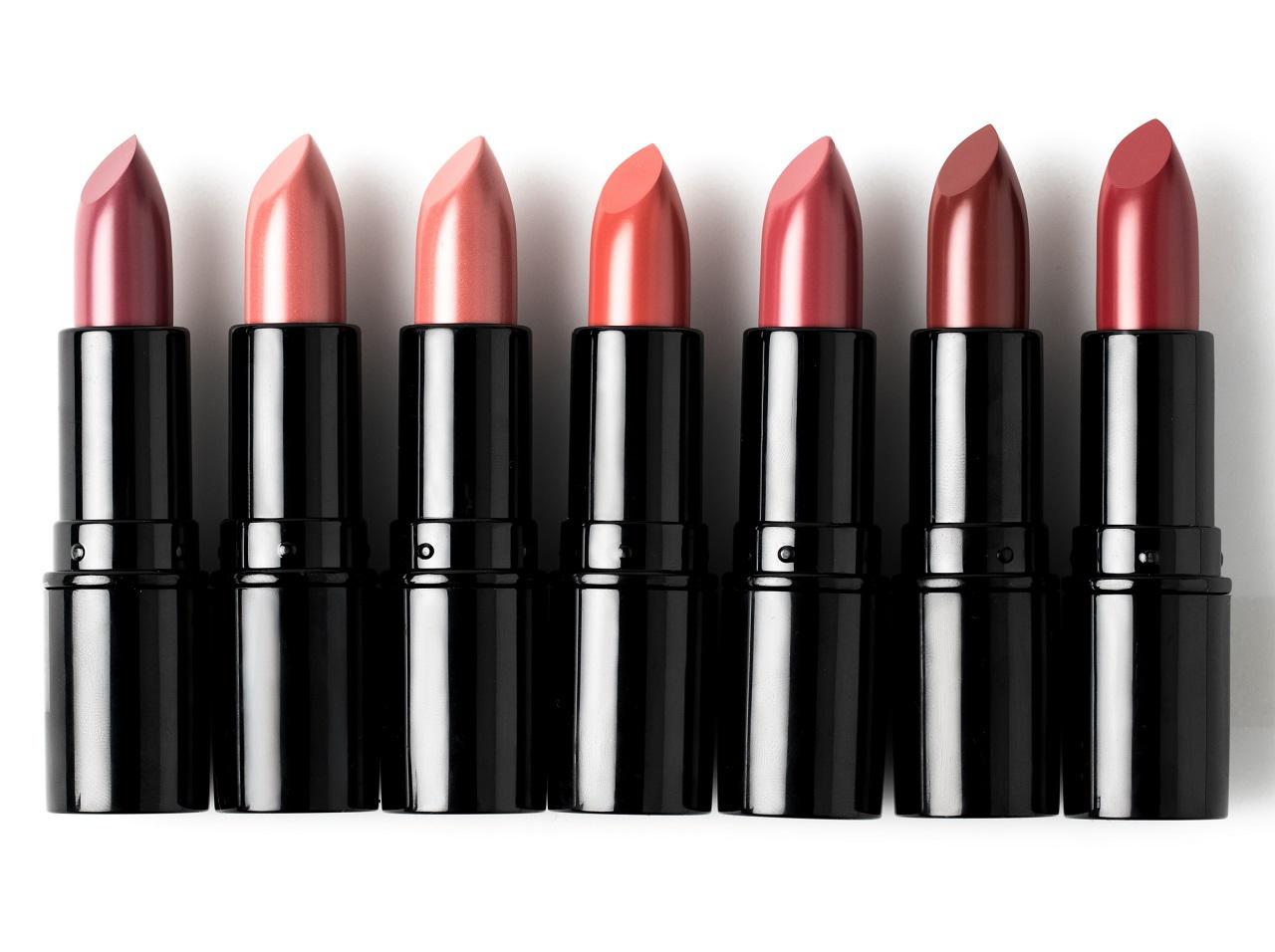 自分の髪色に合うリップはどの色？プロのオシャレに仕上がるカラー選び