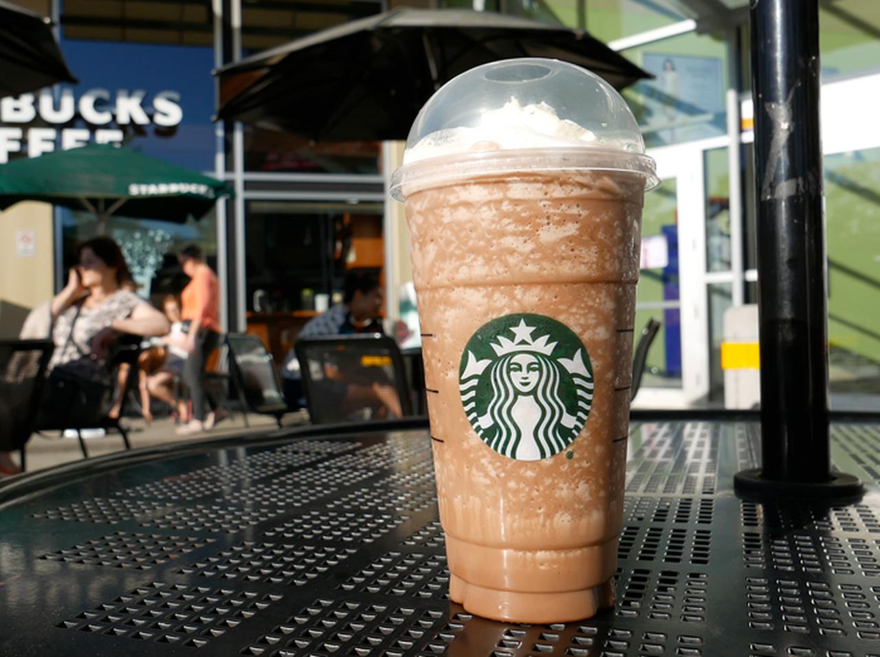 スターバックス、「タンポン混入騒動」に進展 グロい見た目の物体の正体が解明