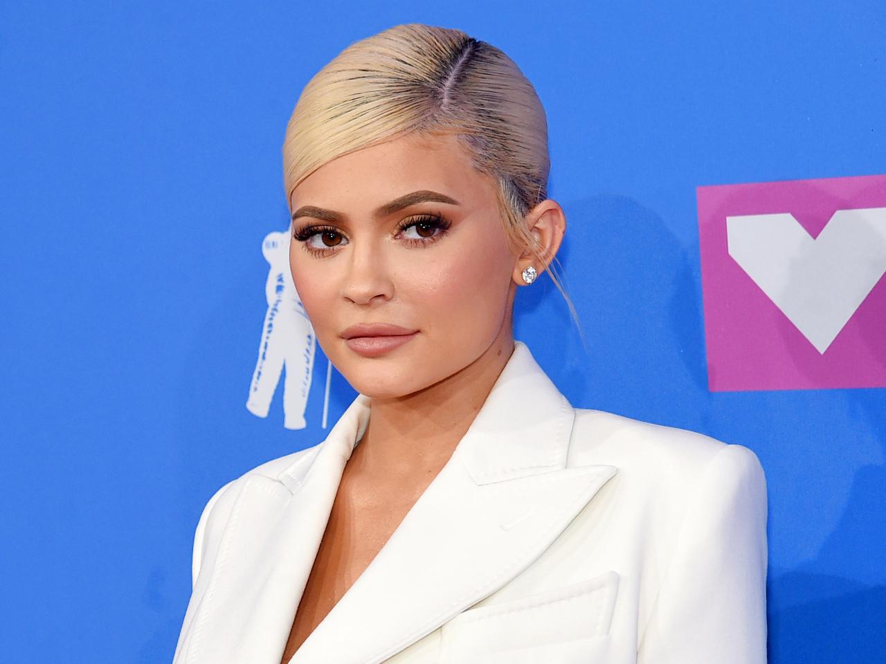 カイリー・ジェンナーも実践！カラーを繰り返しても“うるツヤ髪”をキープできる秘訣とは