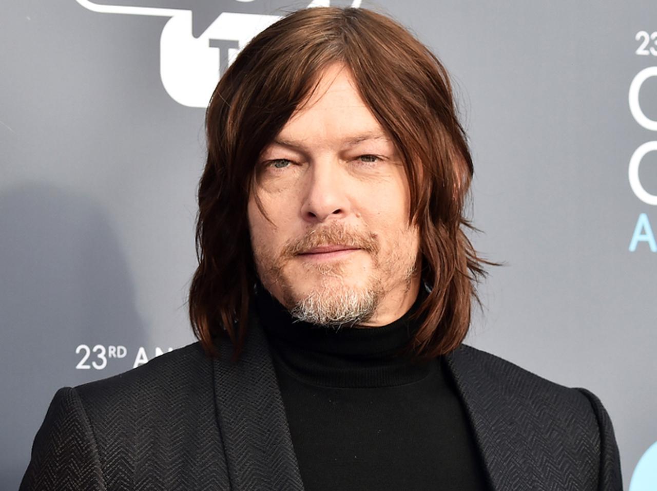 ノーマン・リーダス、2歳娘の“芸術が爆発する瞬間”を記録