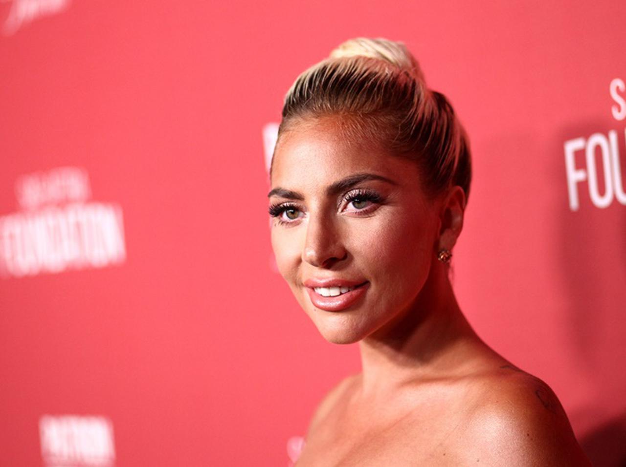 レディー・ガガ、レイプされ泣いている時に祖母から言われた「人生を変えた言葉」