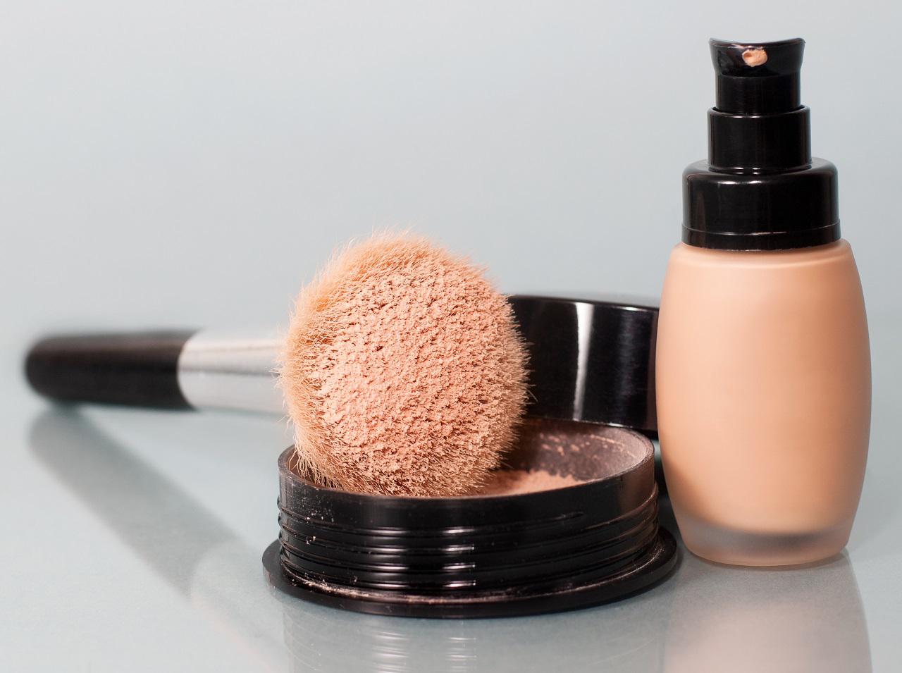 夕方になっても崩れない！「ファンデーション」を塗る前の3ステップ