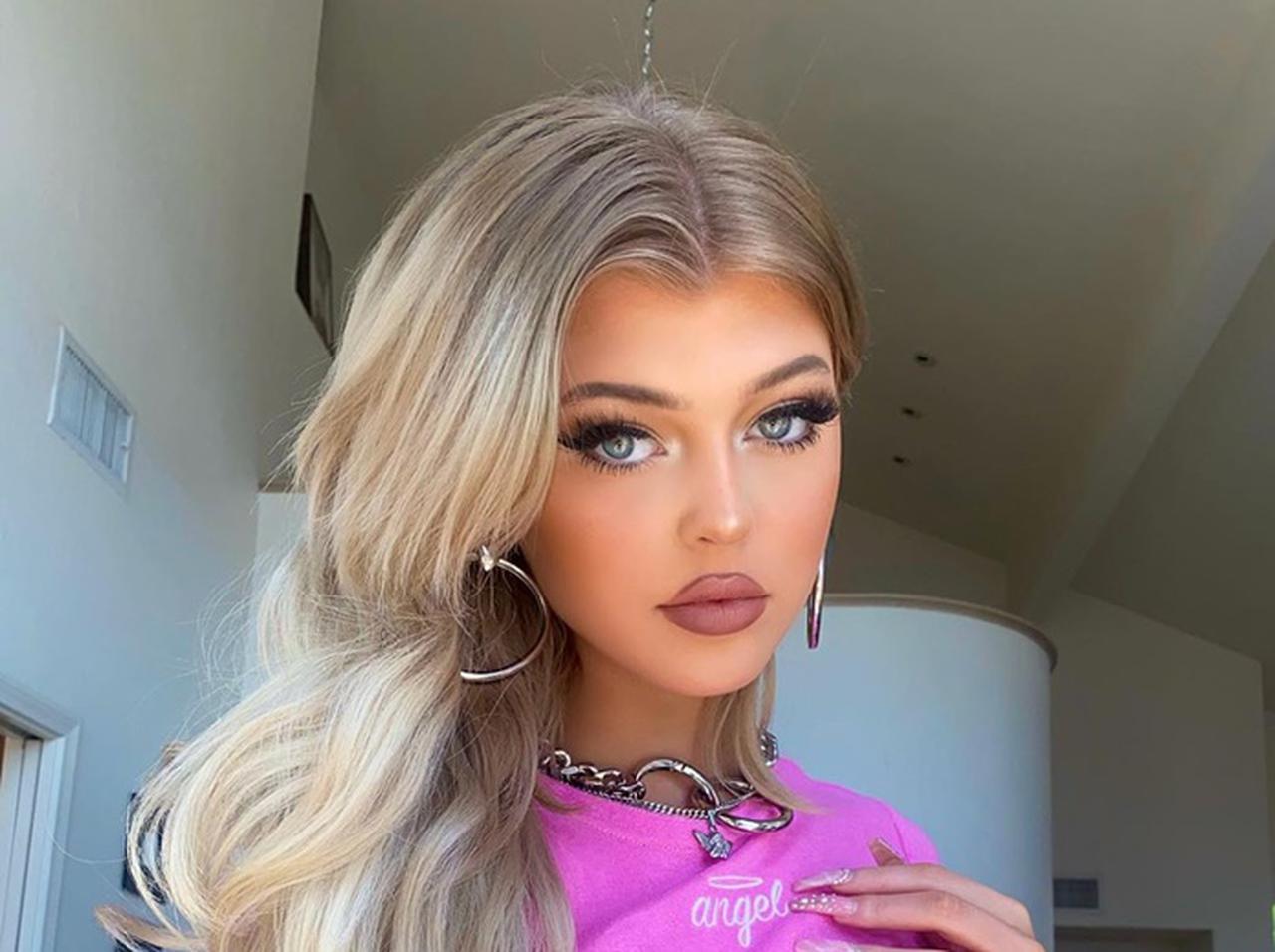 リアルバービーと称されるローレン・グレイの新曲「Alone」のMVが公開