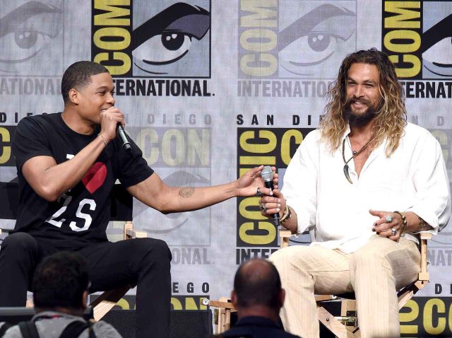 DCEUジェイソン・モモア、ワーナーとの対立が泥沼化しているレイ・フィッシャーを支持