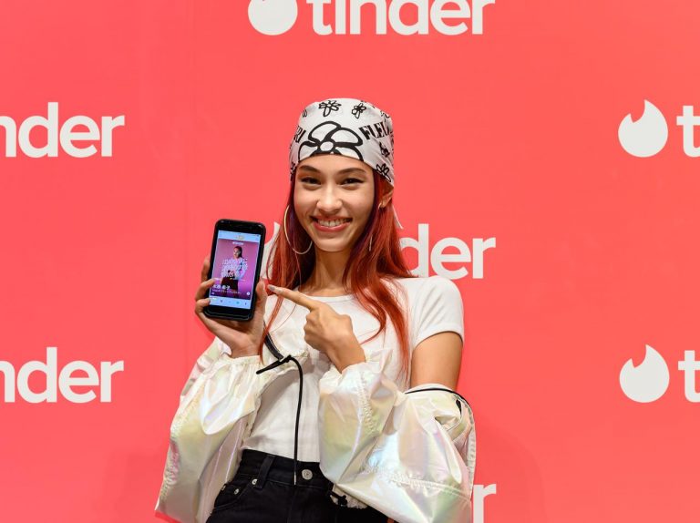 水原希子がSWIPE NIGHTをひと足先に体験！「こんな体験したことない」