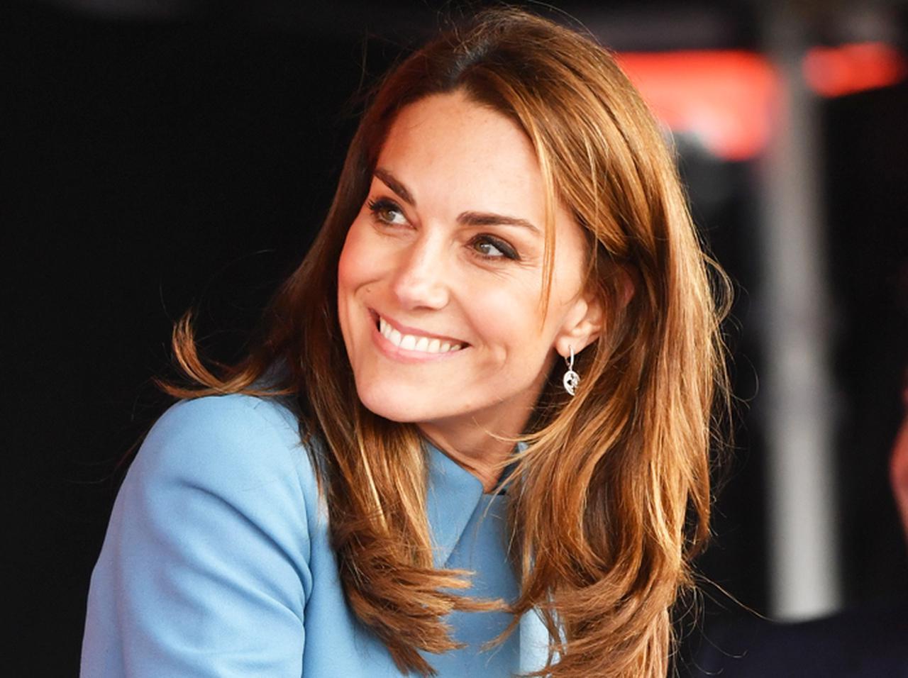 キャサリン妃、1,400円のZARAのセール品ワンピースでも美しさは健在