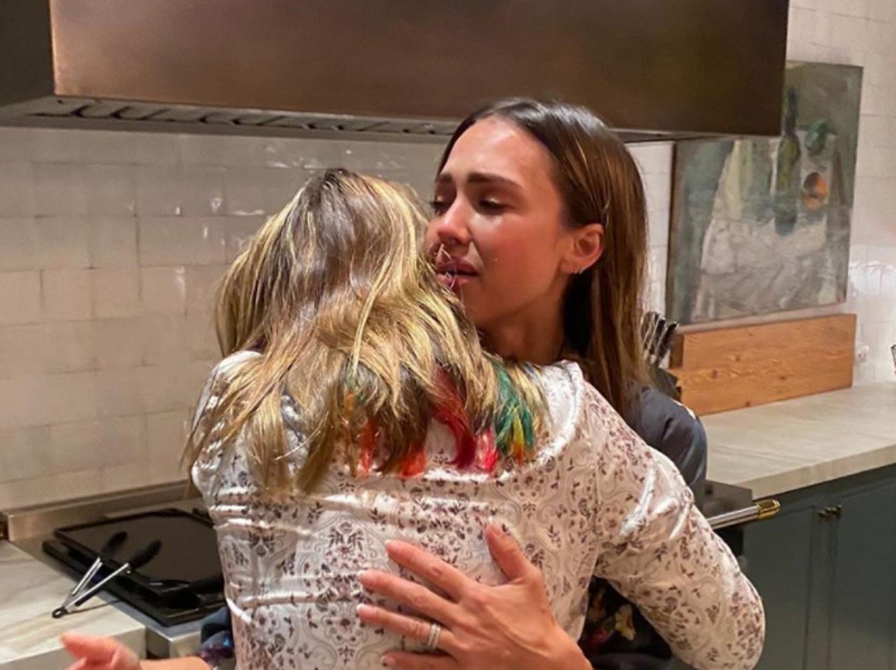 ジェシカ・アルバ、第1子が自分の身長を越して大号泣