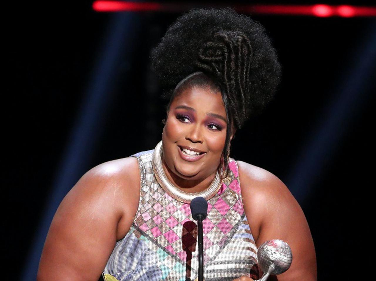 リゾ、太っているのは「ボディ・ポジティブ」ではなく「ノーマルなこと」とキッパリ