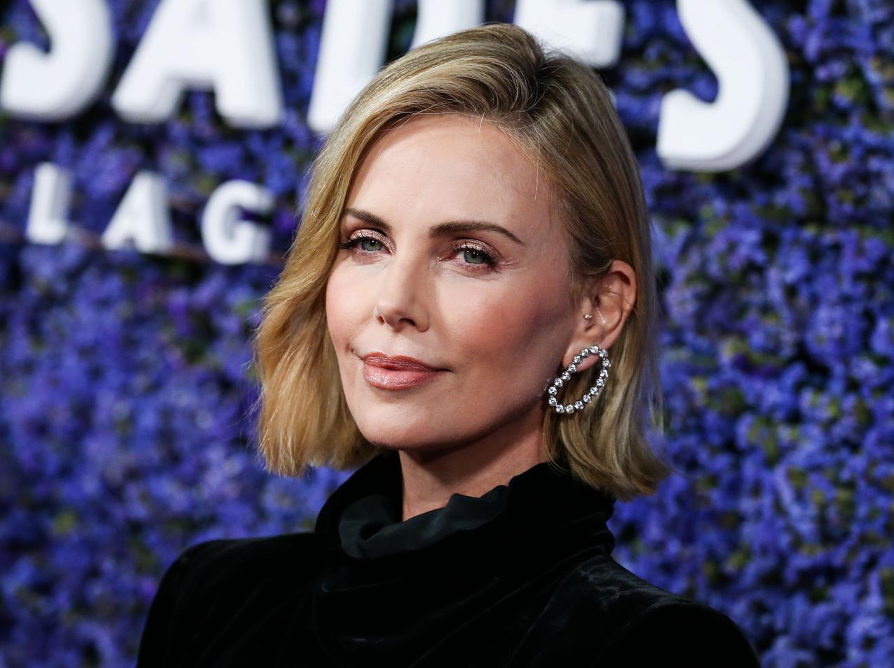 シャーリーズ・セロン、恋人候補に求める“1つのこと”が勉強になる