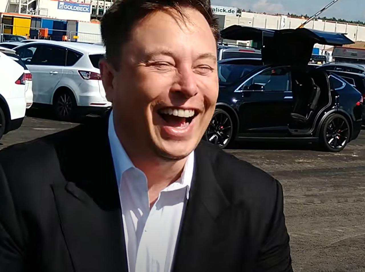 正しい読み方は？イーロン・マスク、子供の名前「X AE A-XII」を呼んだ記者の発音に爆笑してしまう