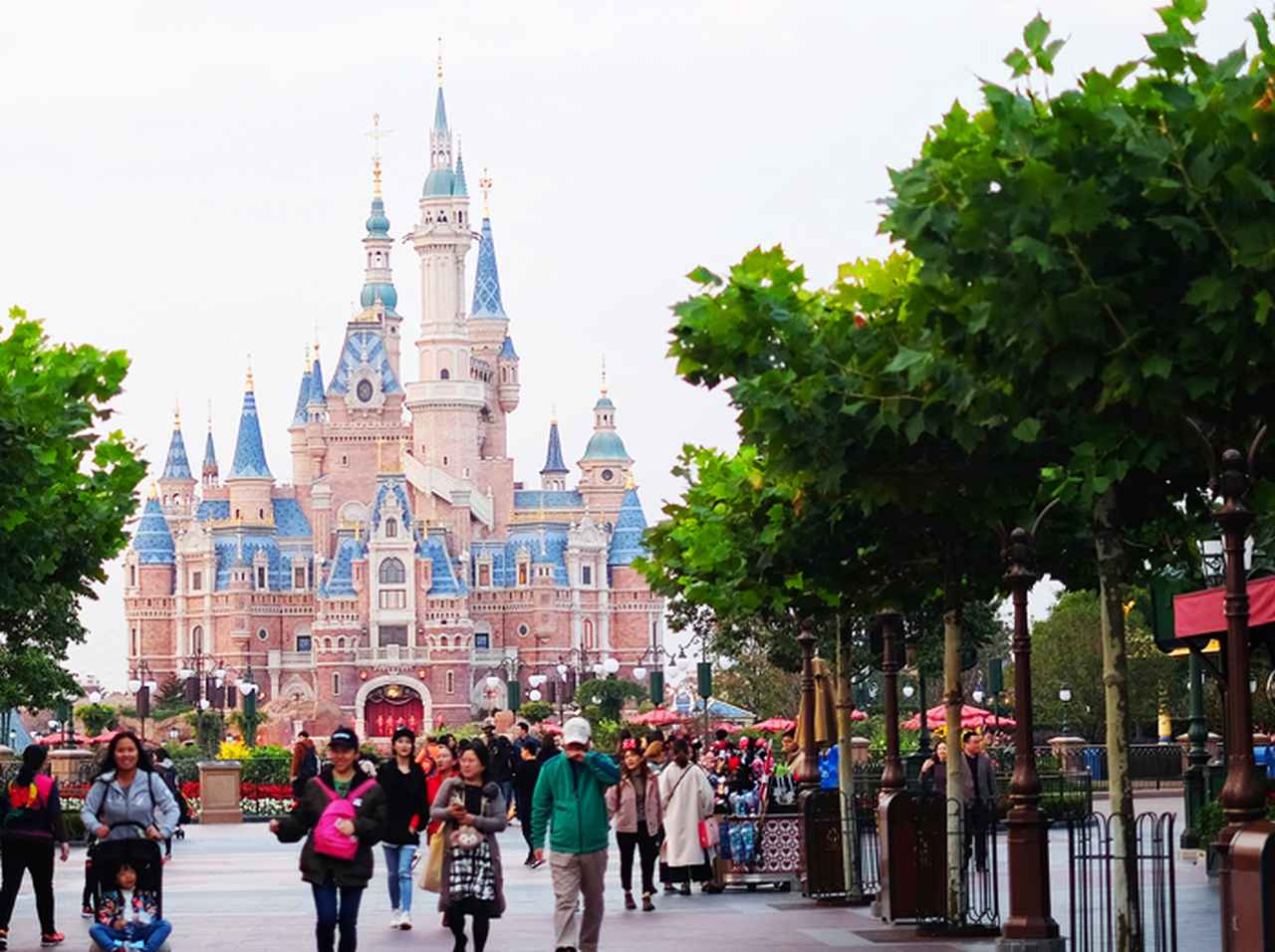 ディズニーランド、「年間パス」悪用し何度も犯罪に手を染めた60代女性が逮捕