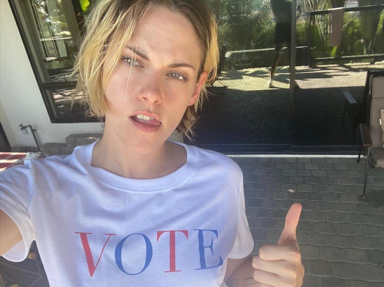 クリステン・スチュワートが恋人のSNSを乗っ取り！「大事なコト」を呼びかけ【全訳】