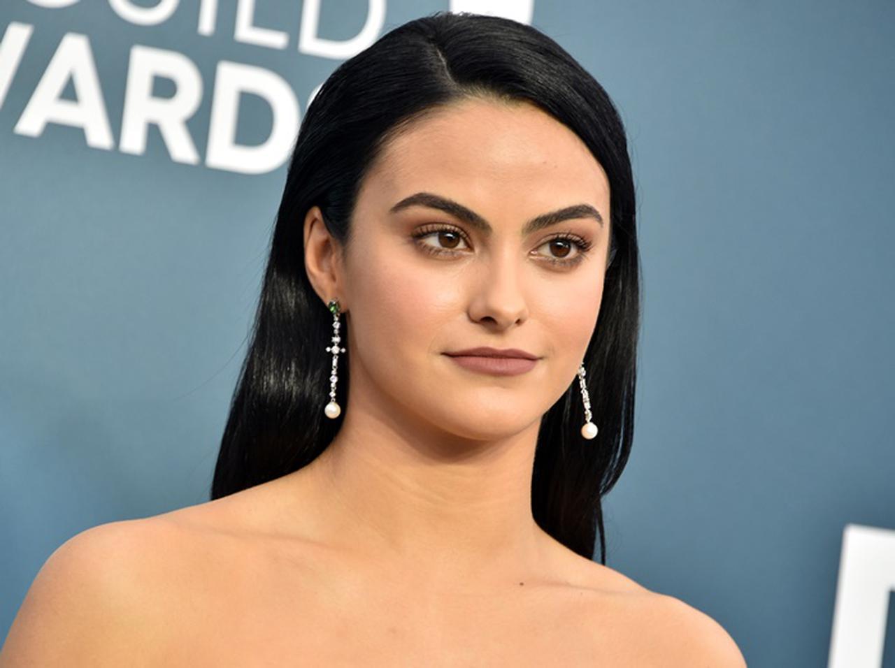 カミラ・メンデスの恋人がインスタデビュー!遠距離恋愛のあるある写真を公開