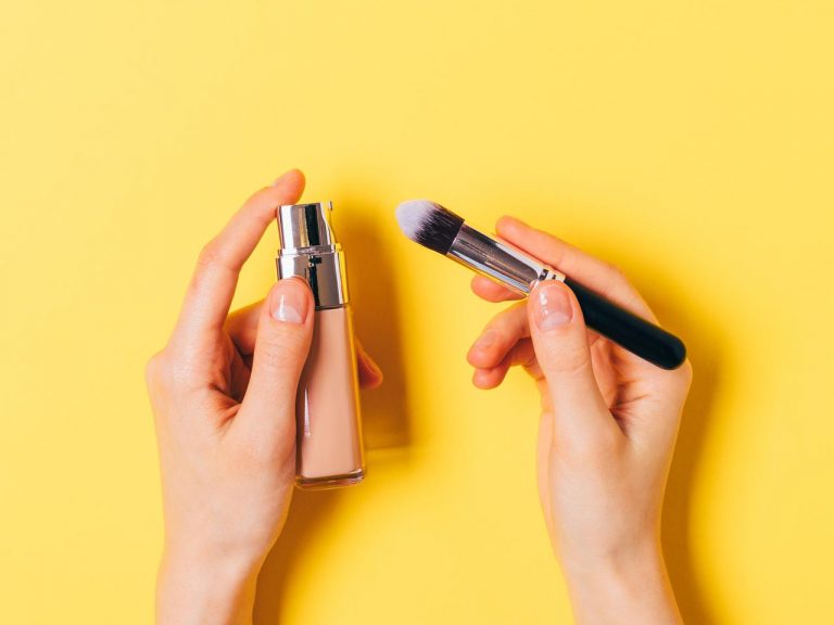 塗り方次第で5歳若返る!?リフトアップ効果絶大の“コンシーラーテク”が凄すぎる