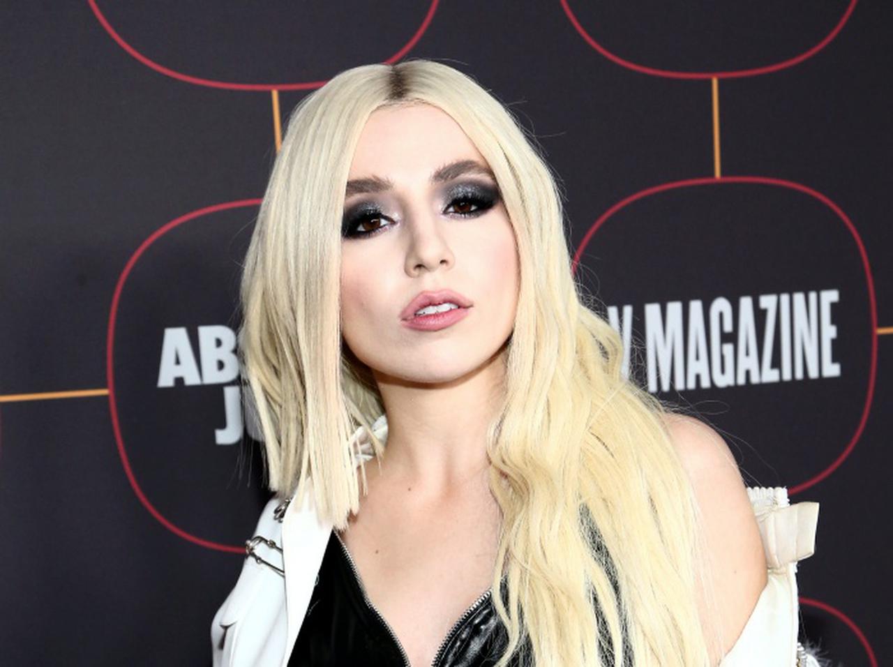 エイバ・マックス、デビューアルバムの発売を記念してLINE LIVEにて特番の配信が決定