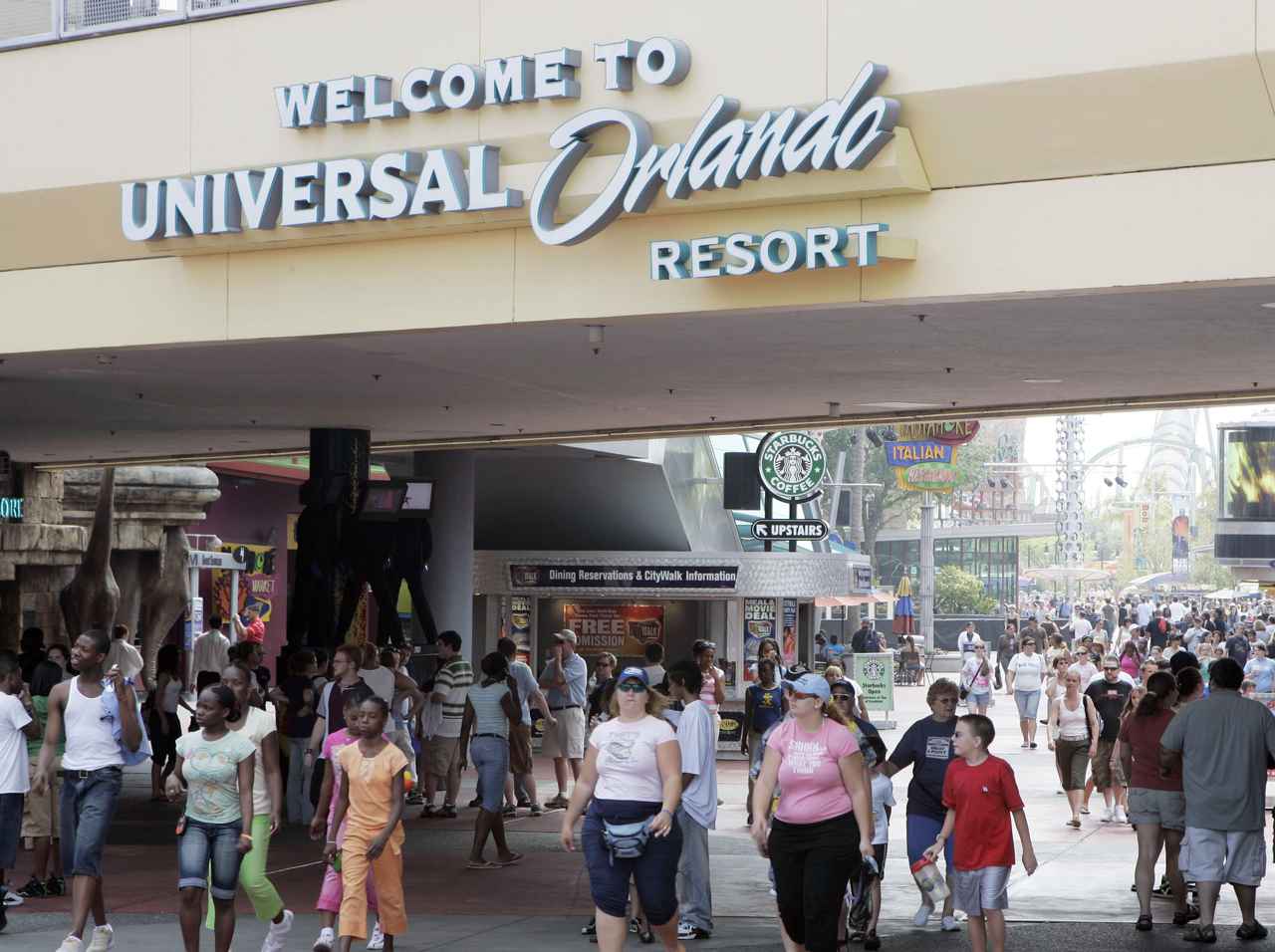 ディズニーとユニバーサル・スタジオ、“裏”が怖いのはどっち?元クルーの答えは…