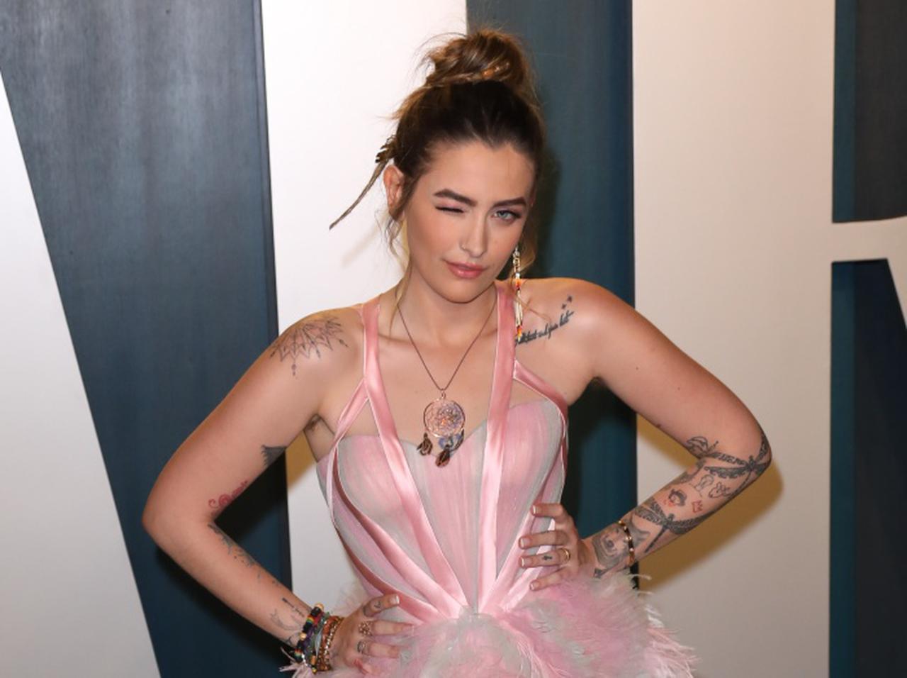 マイケル・ジャクソンの娘パリスがソロアーティストとしてデビュー!新曲「Let Down」をリリース