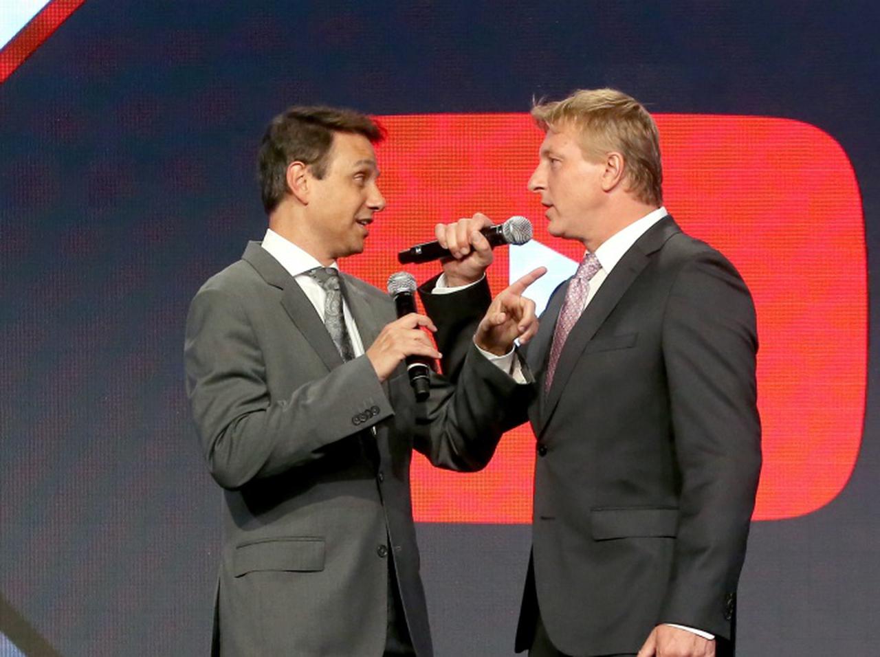 『ベスト・キッド』からの因縁を持つダニエルとジョニー役俳優が『コブラ会』撮影で感じた友情に感動