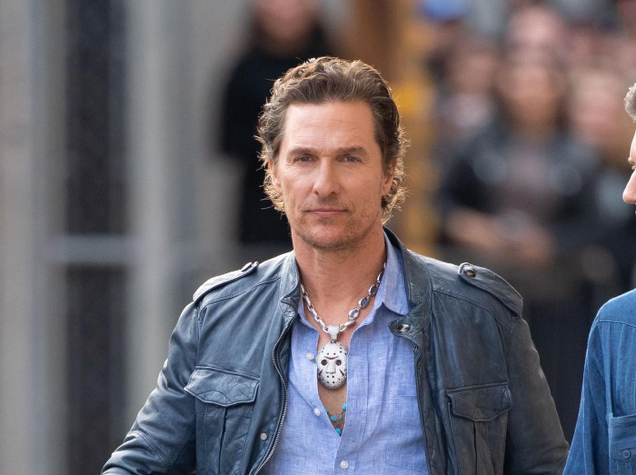 マシュー・マコノヒー、父親が母親との性行為中に亡くなったことを公表